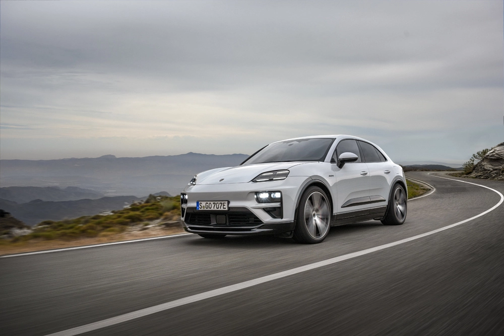 Porsche Macan EV