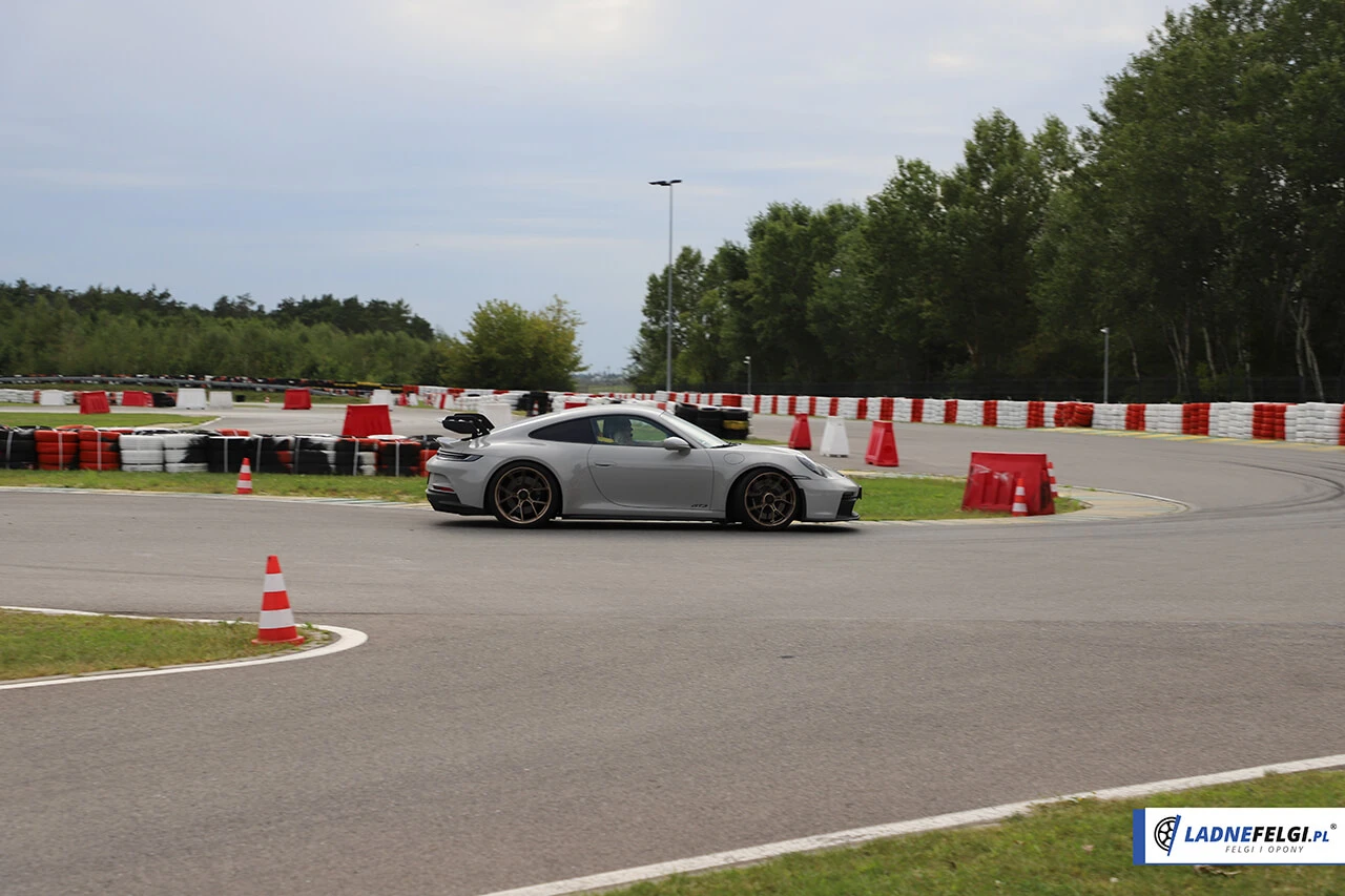 Relatório fotográfico do Circuito de Modlin - LadneFelgi.pl