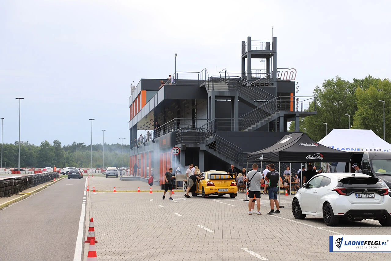 Relatório fotográfico do Circuito de Modlin - LadneFelgi.pl