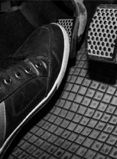 Starting the car with the clutch pressed – is it necessary?
